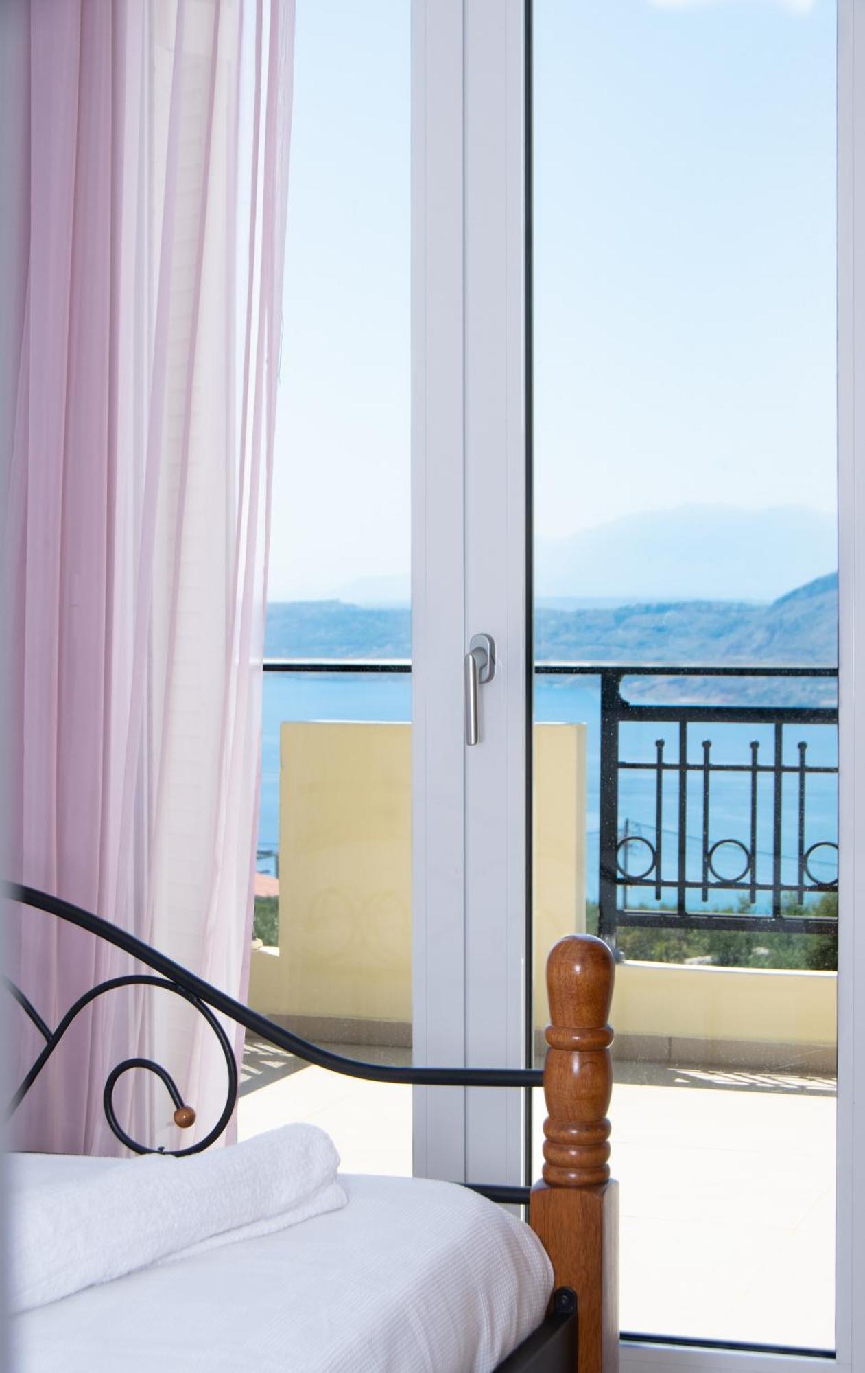 Souda Bay View With Private Pool Near Chania City Exterior photo