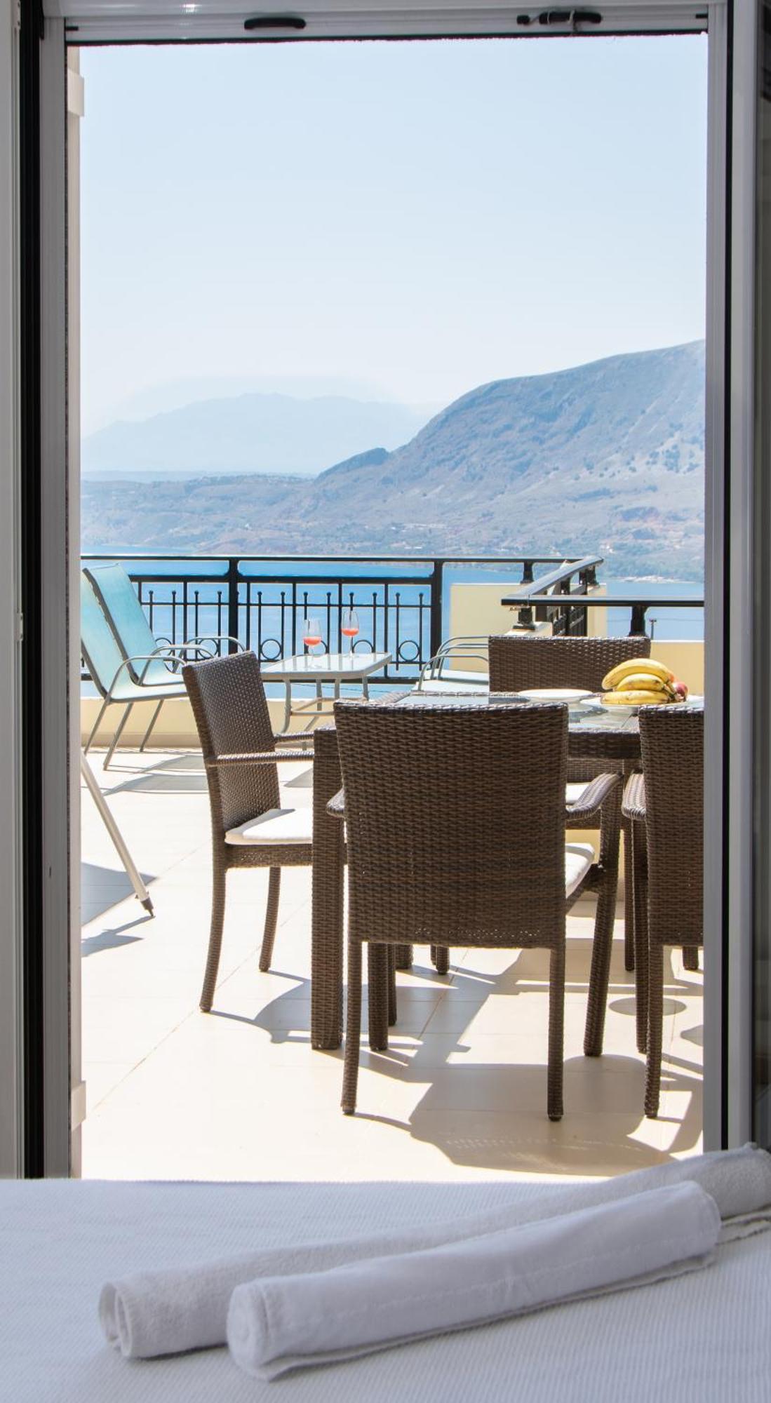 Souda Bay View With Private Pool Near Chania City Exterior photo